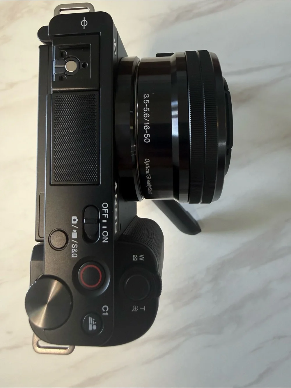 BRAND NEW Sony ZV-E10 Mirrorless Vlog Camera in Black BRAND NEW FROM BOX